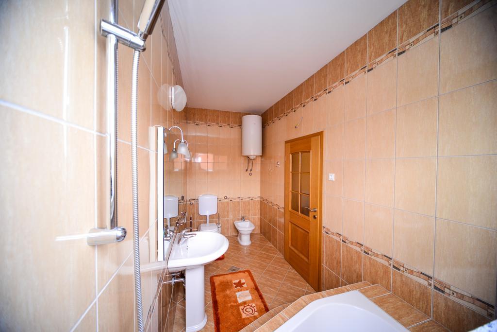 Apartments Dalmacija Starigrad Paklenica Pokoj fotografie