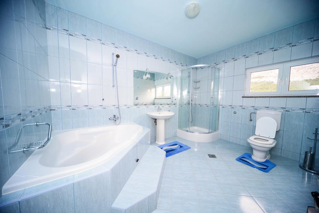 Apartments Dalmacija Starigrad Paklenica Pokoj fotografie