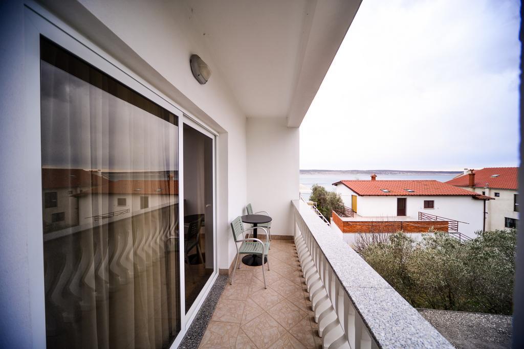 Apartments Dalmacija Starigrad Paklenica Pokoj fotografie