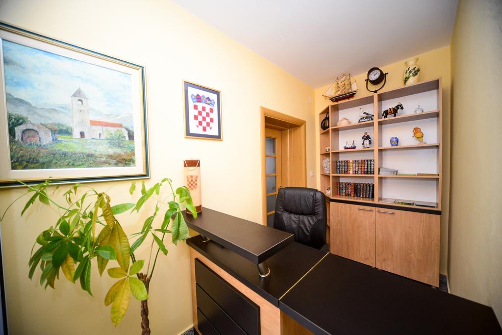 Apartments Dalmacija Starigrad Paklenica Exteriér fotografie